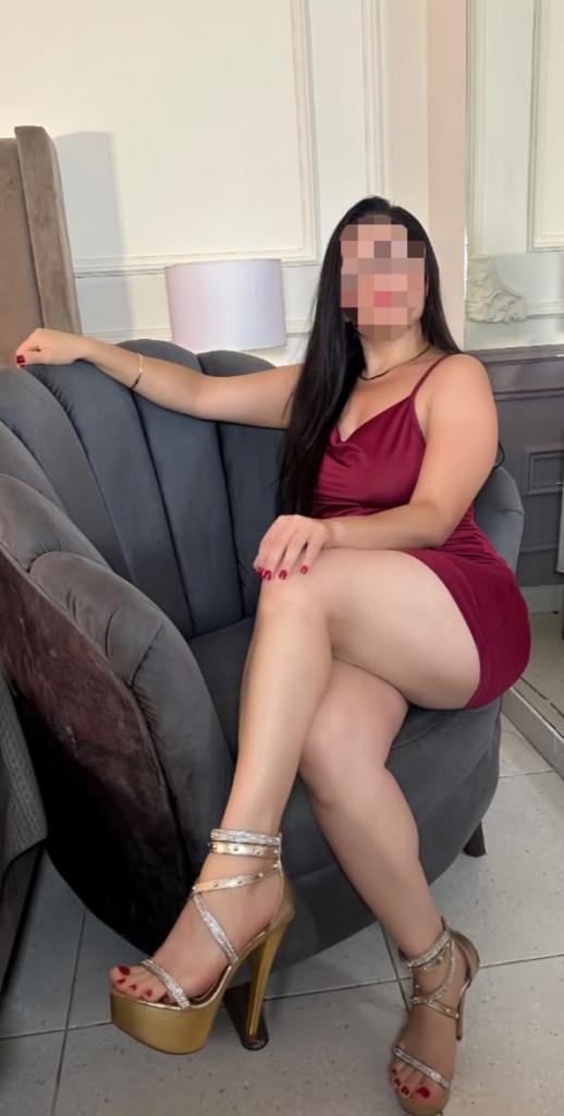 634030177: Chica busca chico en Pontevedra