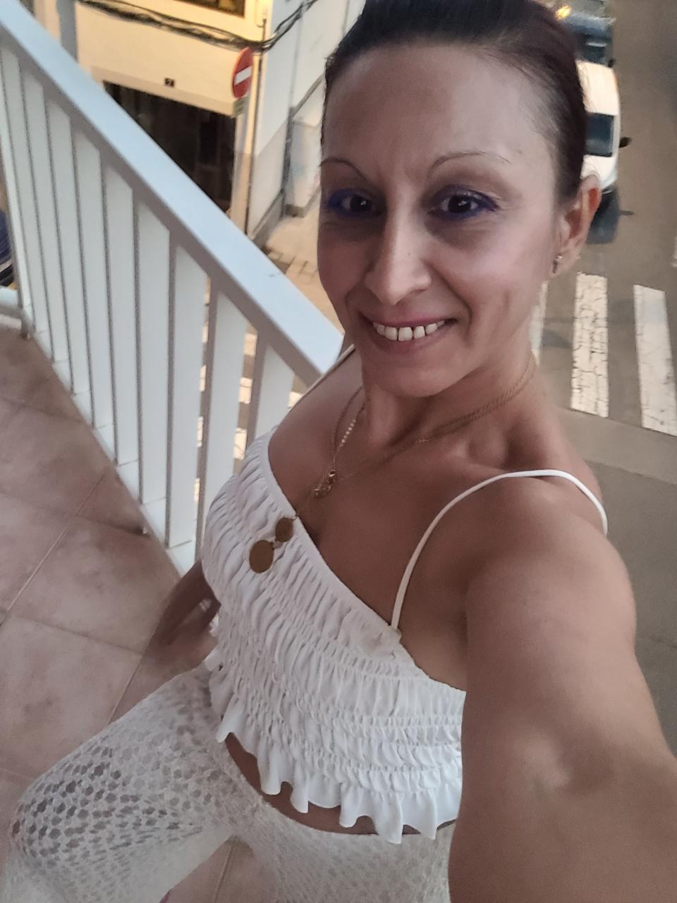 631100903: Chica busca chico en Tarragona
