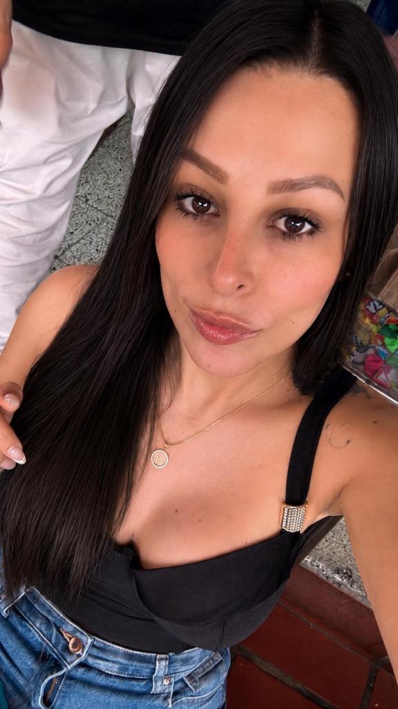 611338385: Chica busca chico en Burgos