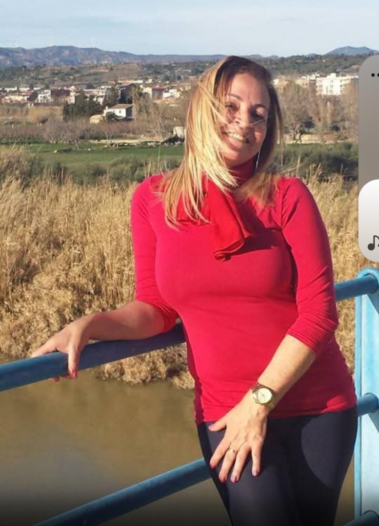 697547107: Chica busca chico en Tarragona