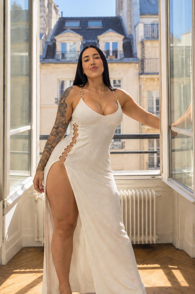617740541: Chica busca chico en Madrid
