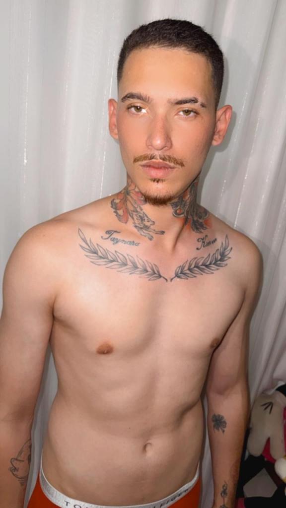 743030468: Chico busca chica en Valencia