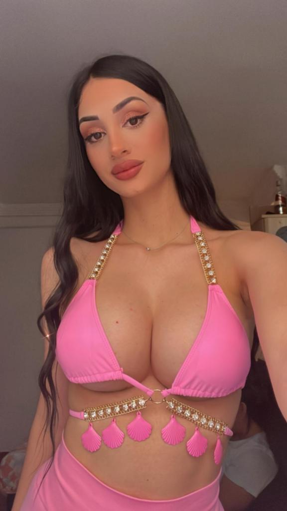 671785364: Chica busca chico en Málaga
