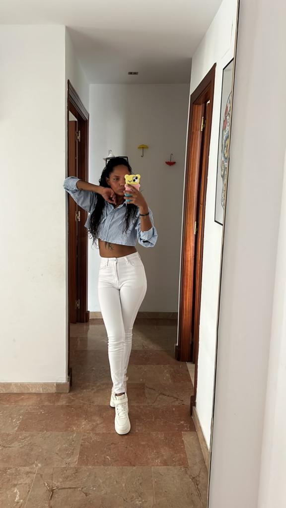631280539: Chica busca chico en Cádiz