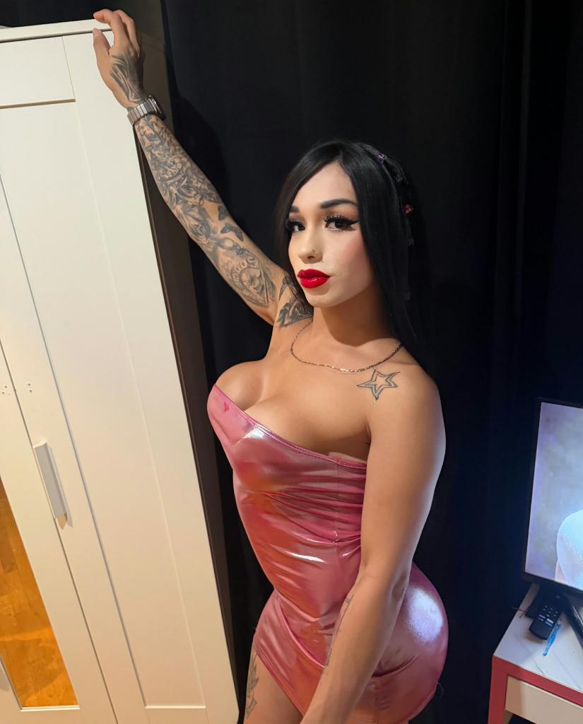 613857560: Transexual en Valencia