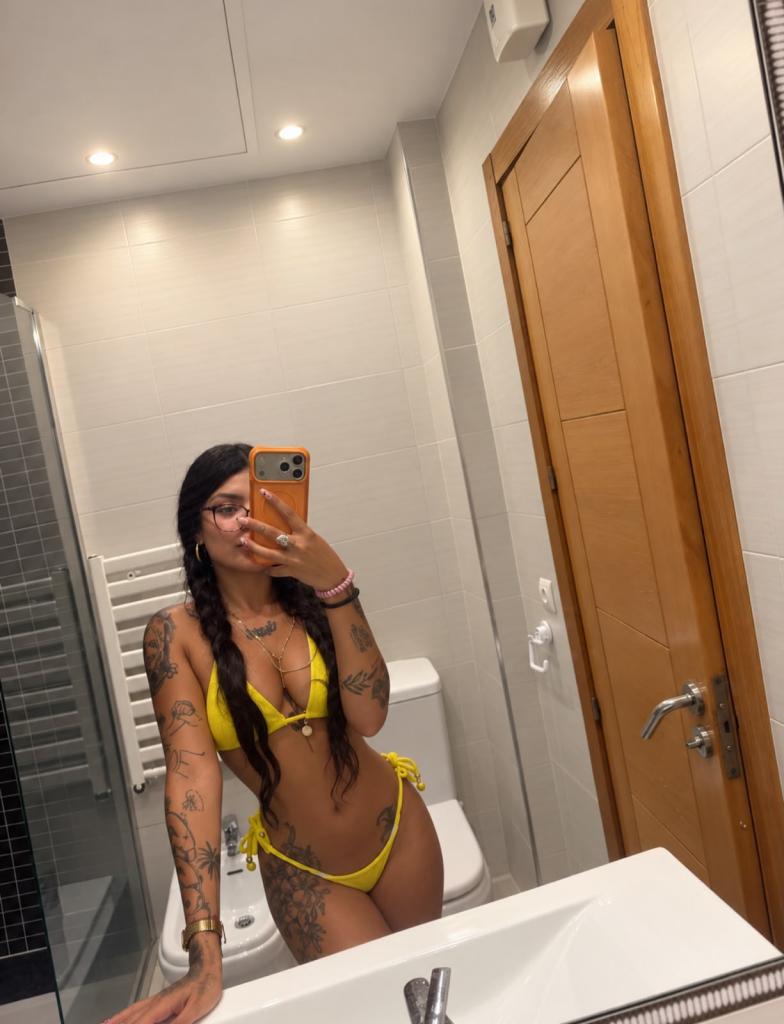 Chica busca chico en Ibiza: 
