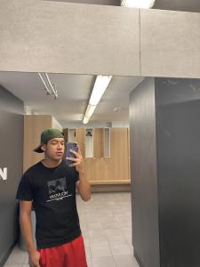 613204749: Chico busca chica en Madrid