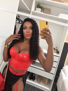 677676755: Travesti en Álava
