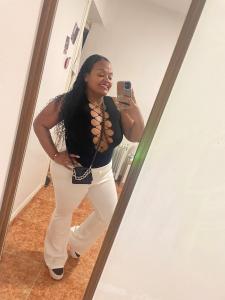 613435095: Chica busca chico en Málaga