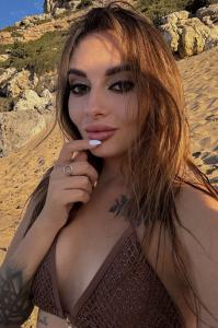 604164601: Chica busca chico en Barcelona