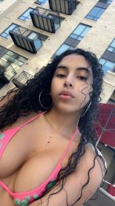 697909132: Chica busca chico en Málaga