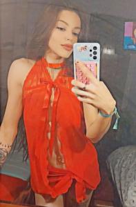 678611267: Chica busca chico en Tarragona