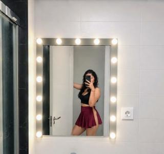643184321: Chica busca chico en Zaragoza