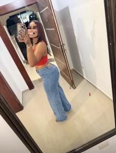 665963205: Chica busca chico en Sevilla