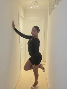 643413671: Chica busca chico en Tenerife