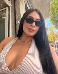 610894118: Chica busca chico en Zaragoza