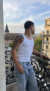 604295307: Chica busca chico en Málaga