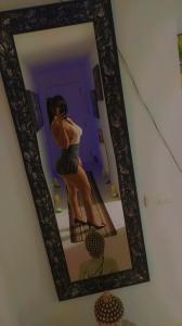 662471833: Chica busca chico en Sevilla