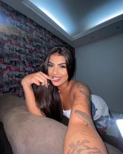 657981422: Chica busca chico en Cádiz