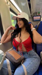 664348875: Chica busca chico en Málaga