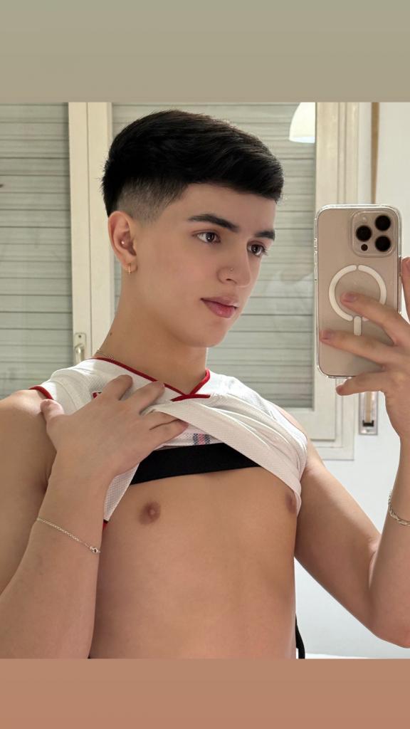 658154192: Chico busca chica en Barcelona