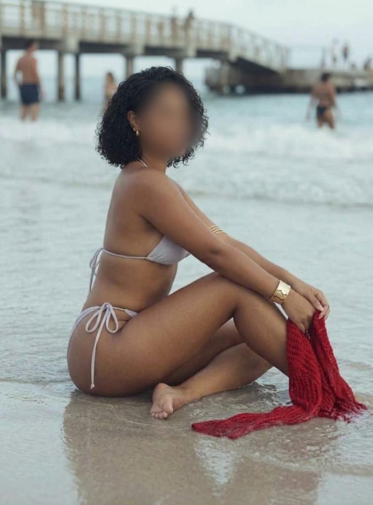 624182100: Chica busca chico en Murcia