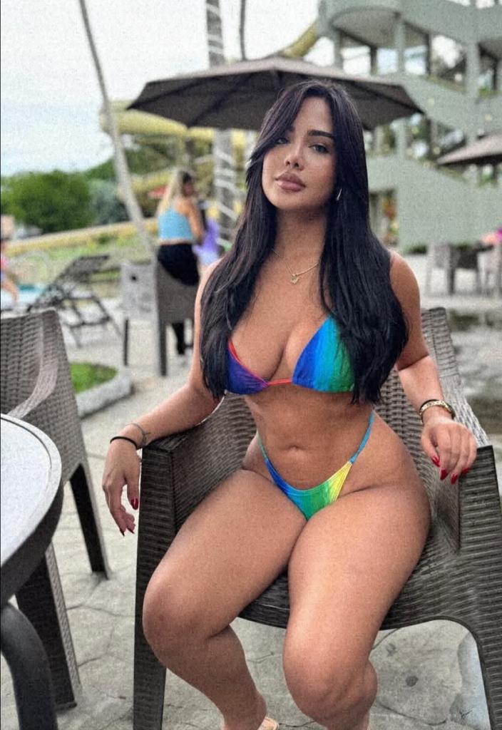 745031364: Chica busca chico en Pontevedra