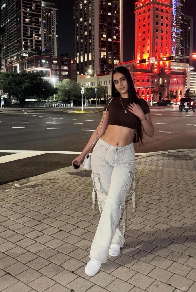 745093891: Chica busca chico en Albacete