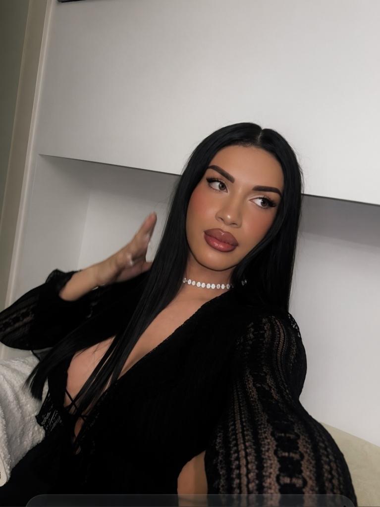 633970865: Transexual en Almería
