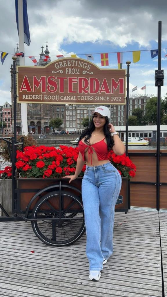 664348875: Chica busca chico en Málaga