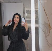 613699820: Chica busca chico en Ibiza