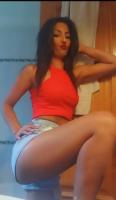 677883734: Chica busca chico en Barcelona