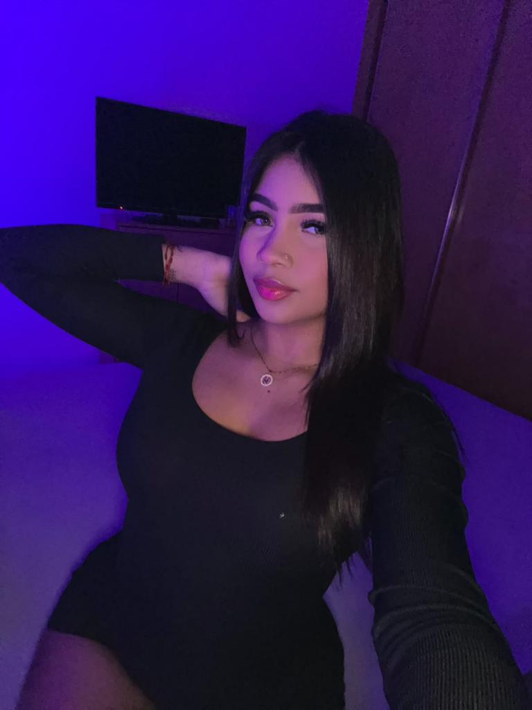 613341146: Chica busca chico en Cádiz