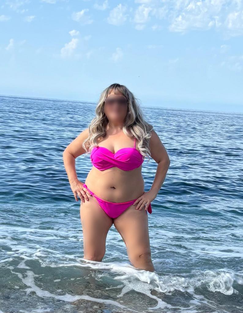 Chica busca chico en Almería: 