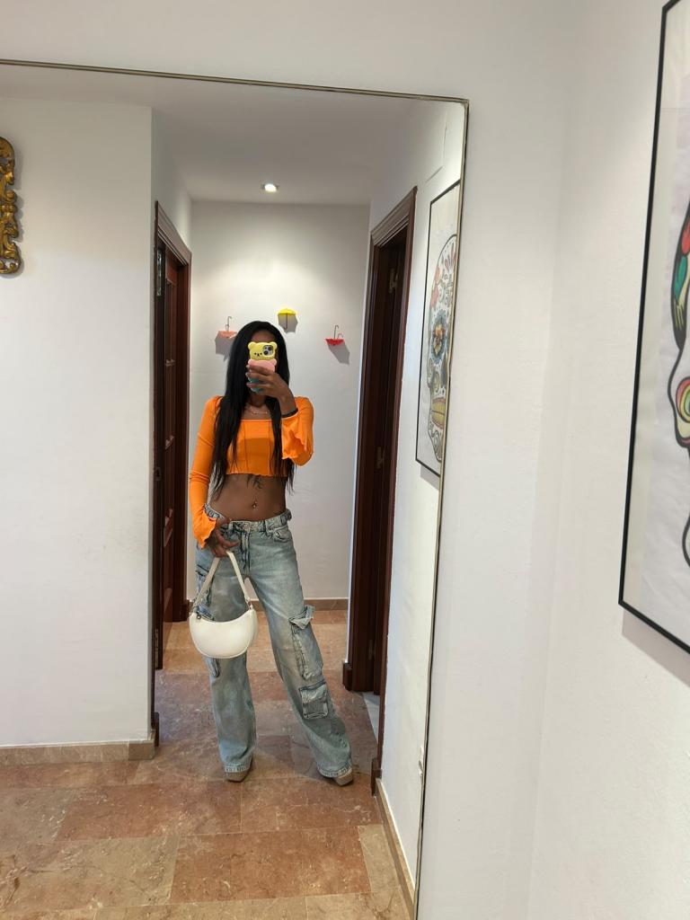 677751122: Chica busca chico en Cádiz