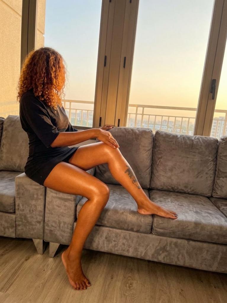 654637318: Chica busca chico en Barcelona