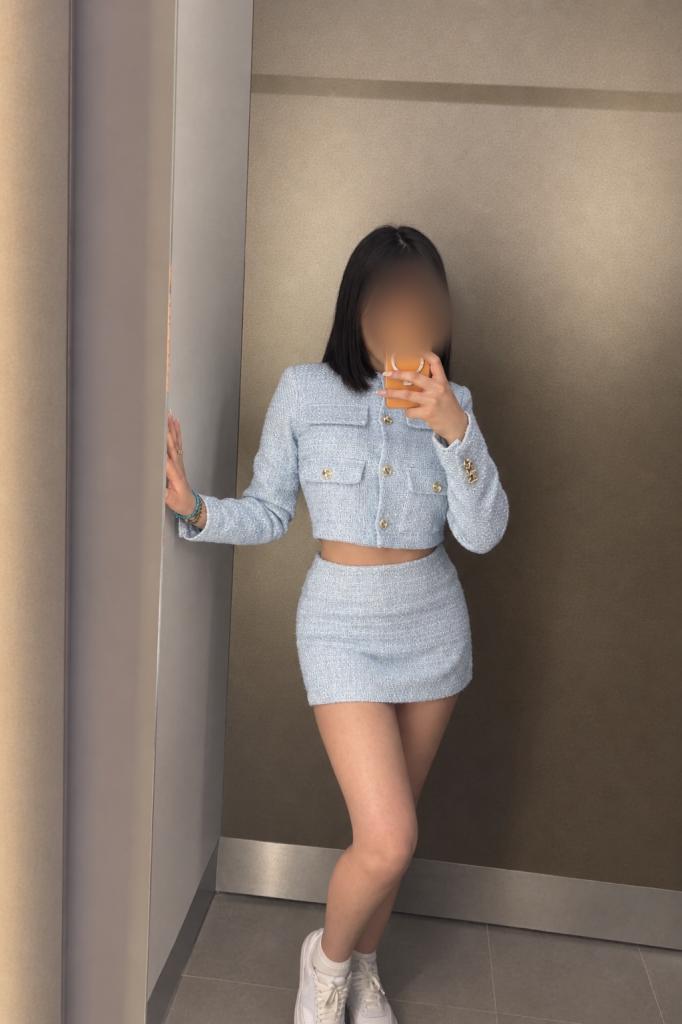 677875138: Chica busca chico en Zaragoza