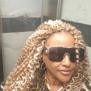 674475521: Chica busca chico en Badajoz