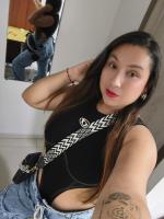 631844041: Chica busca chico en Gerona