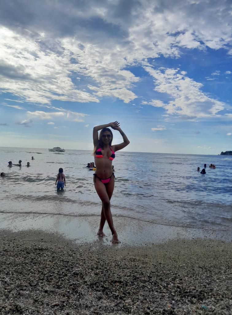 647550209: Chica busca chico en Asturias