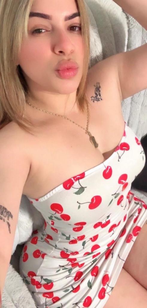 Chica busca chico en Cádiz: 