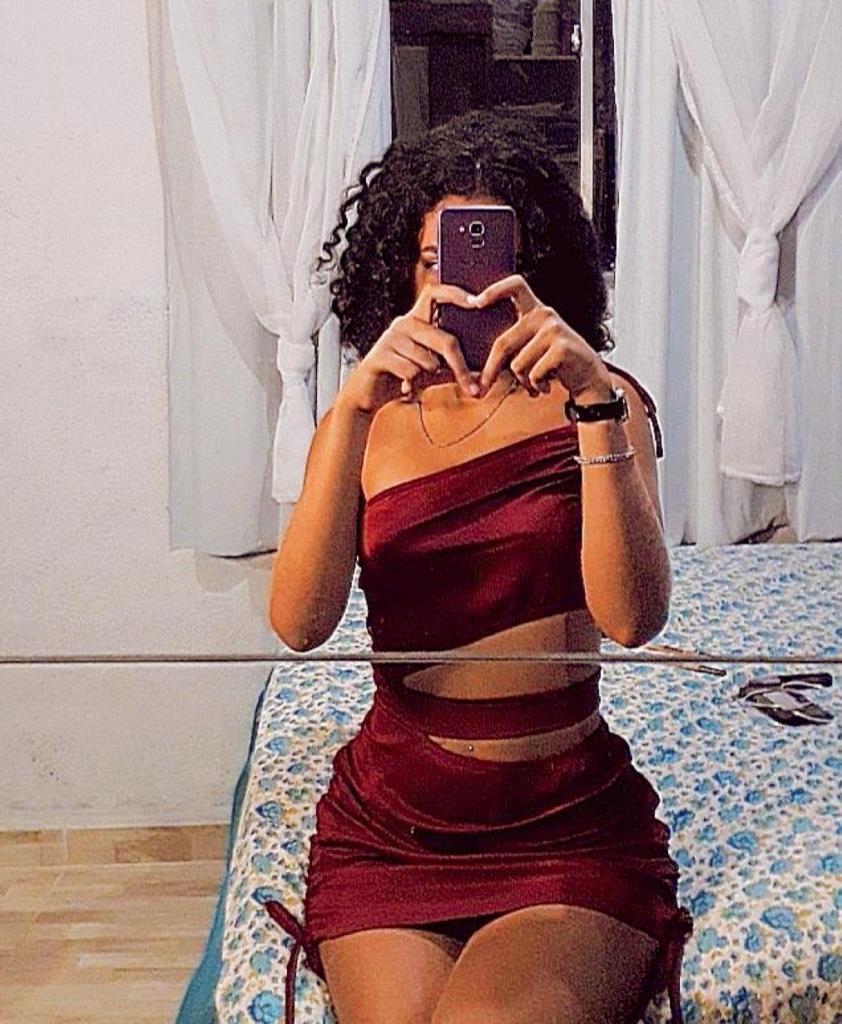 Chica busca chico en Cádiz: 