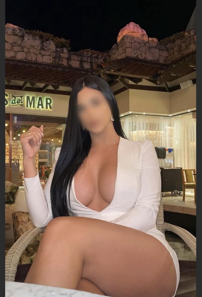 Chica busca chico en Granada: Chica busca chico