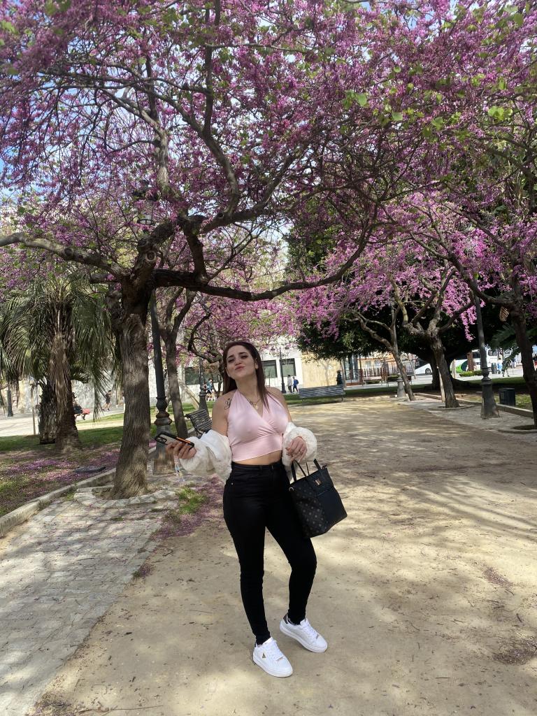 686266713: Chica busca chico en Cádiz