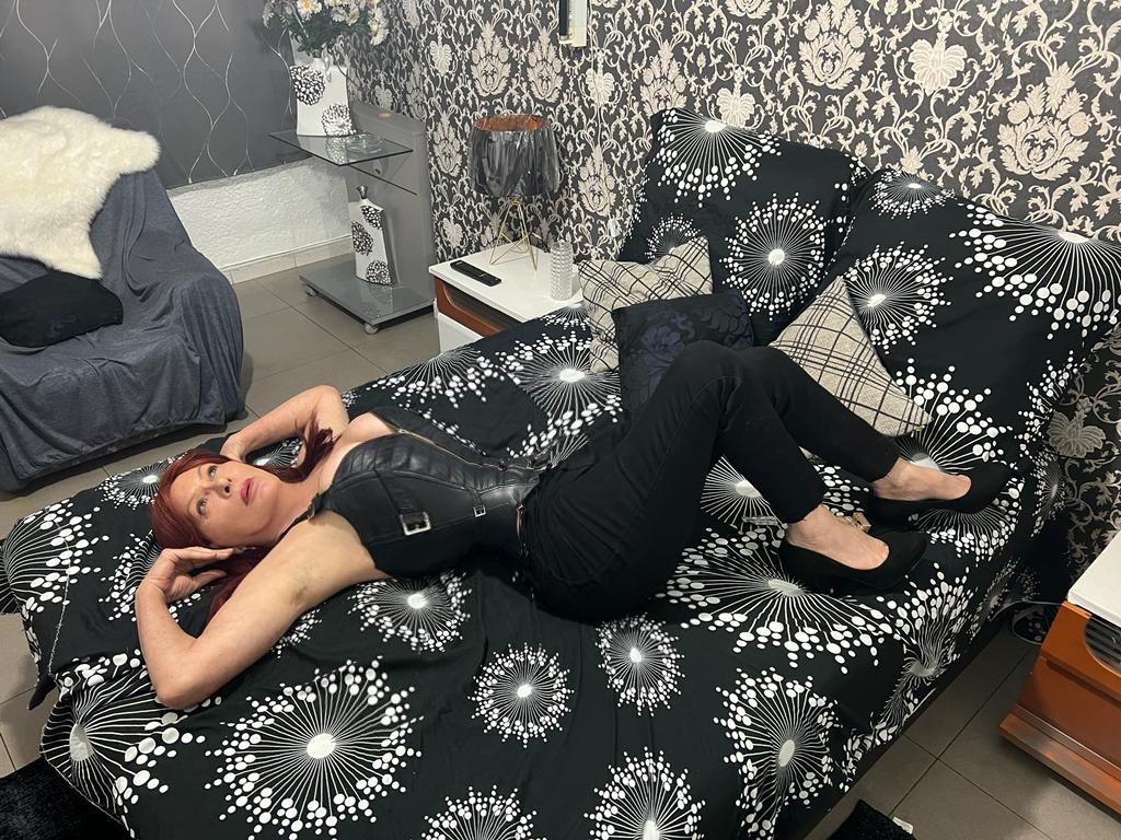 664776944: Transexual en Granada