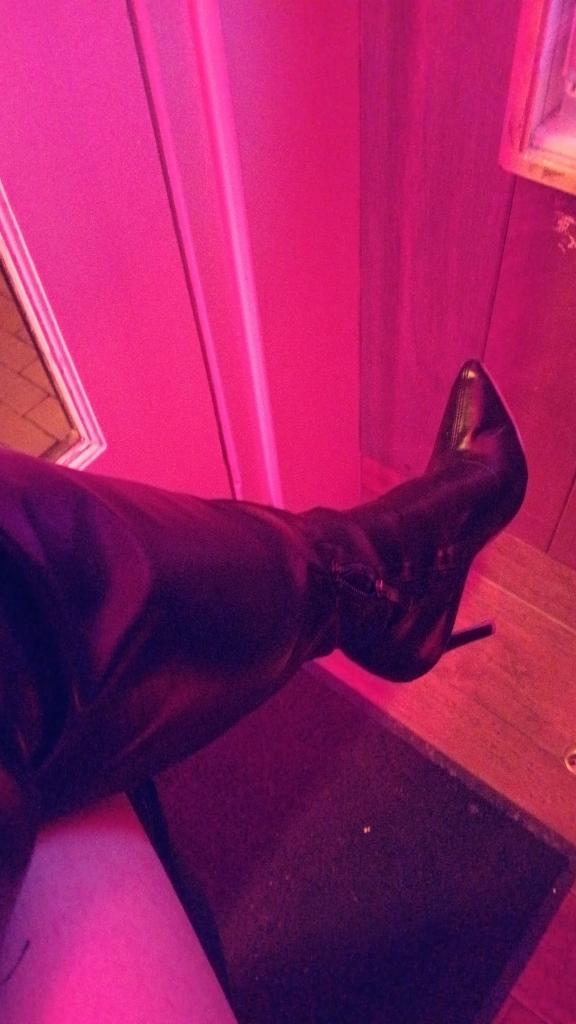 Chica busca chico en Lérida: 