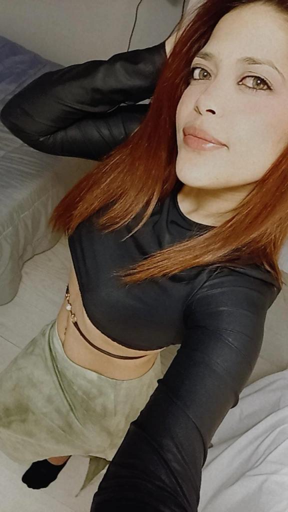 632886687: Chica busca chico en Barcelona