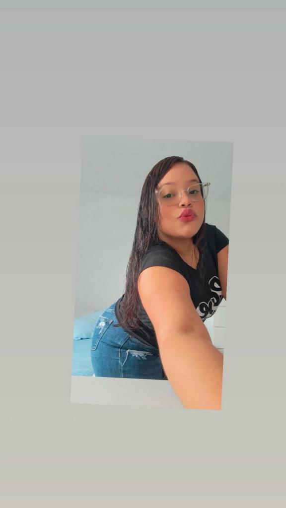 643001742: Chica busca chico en Cantabria