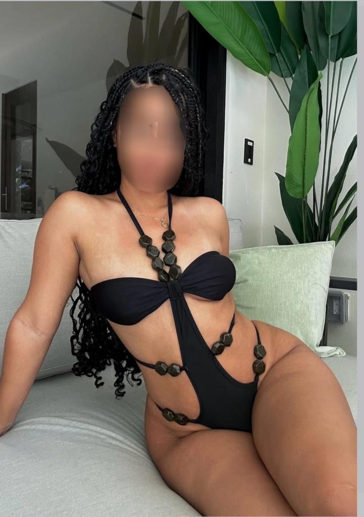 745022053: Chica busca chico en Zaragoza