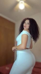 661413605: Chica busca chico en Ibiza